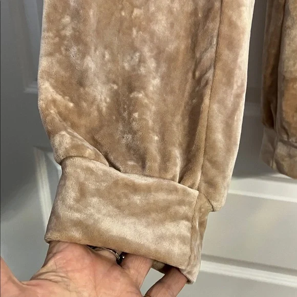 Phil Love Women's Velvet Joggers with Drawstring Elastic Waist - Picture 4 of 7